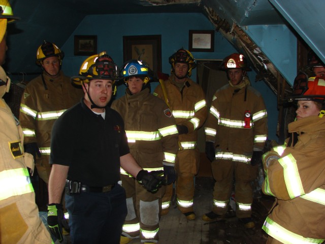 Captain Hartle &quot;addressing&quot; the FF-I class